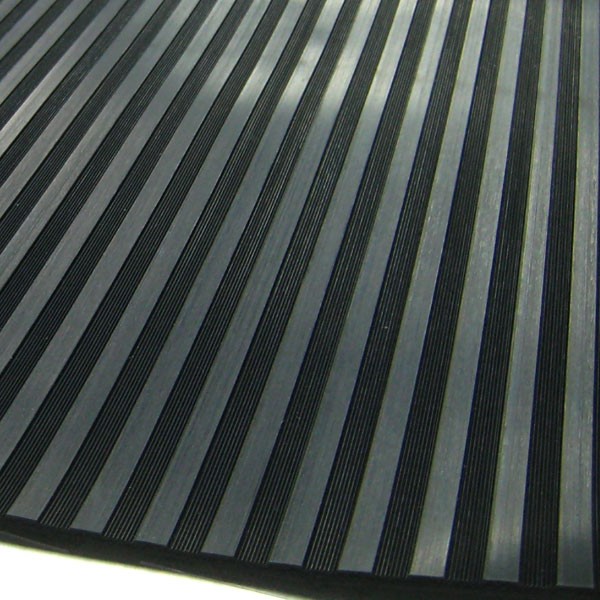 Tapis de sol auto en caoutchouc noir épais - stries larges / stries fines 